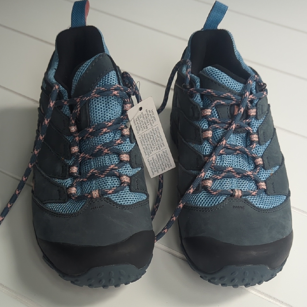Blue Gray Outdoor Hiking Shoes with Pink-Accent Laces